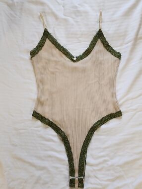 Edikted Rib Body Suit Lace Detail Forest Green Sz Medium